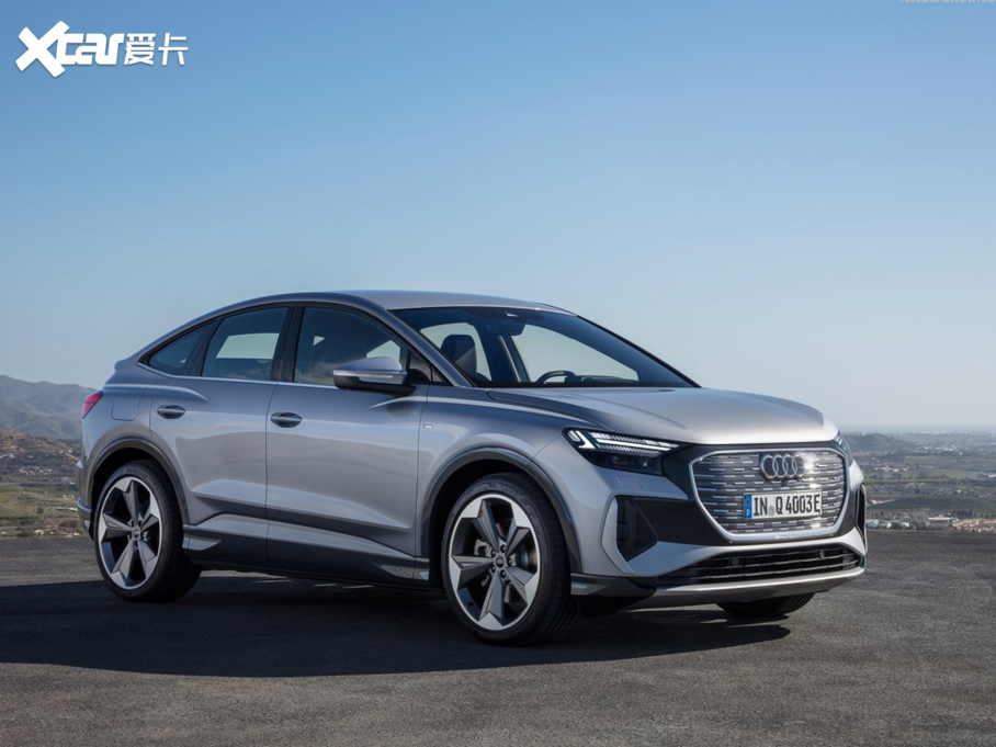 2021µQ4 e-tron Sportback Sportback 50 quattro S line