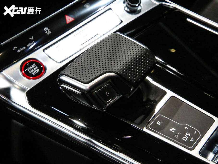 2021��W��S6 2.9T Limousine