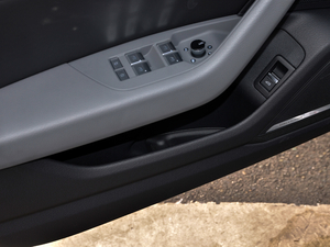 20212.9T Limousine g