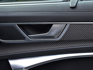 20212.9T Limousine g