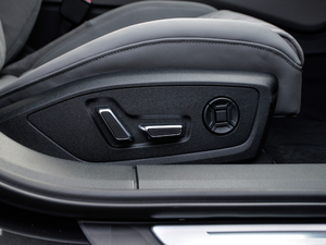 20212.9T Limousine g