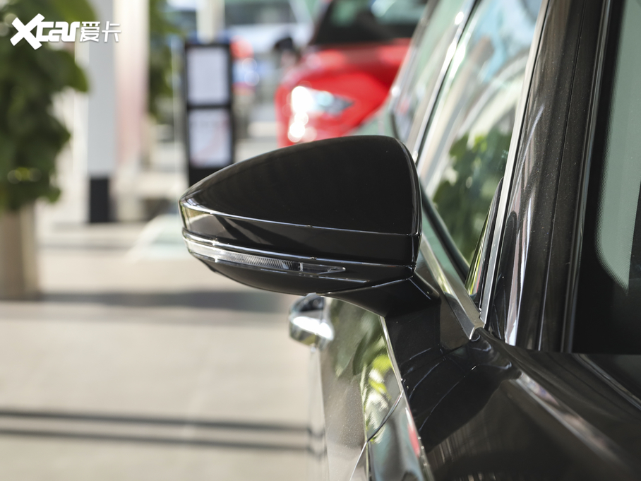 2021WA8 55 TFSI quattro A