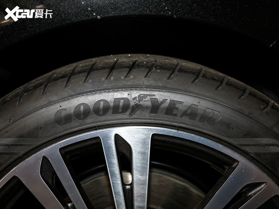 2021WA8 55 TFSI quattro F