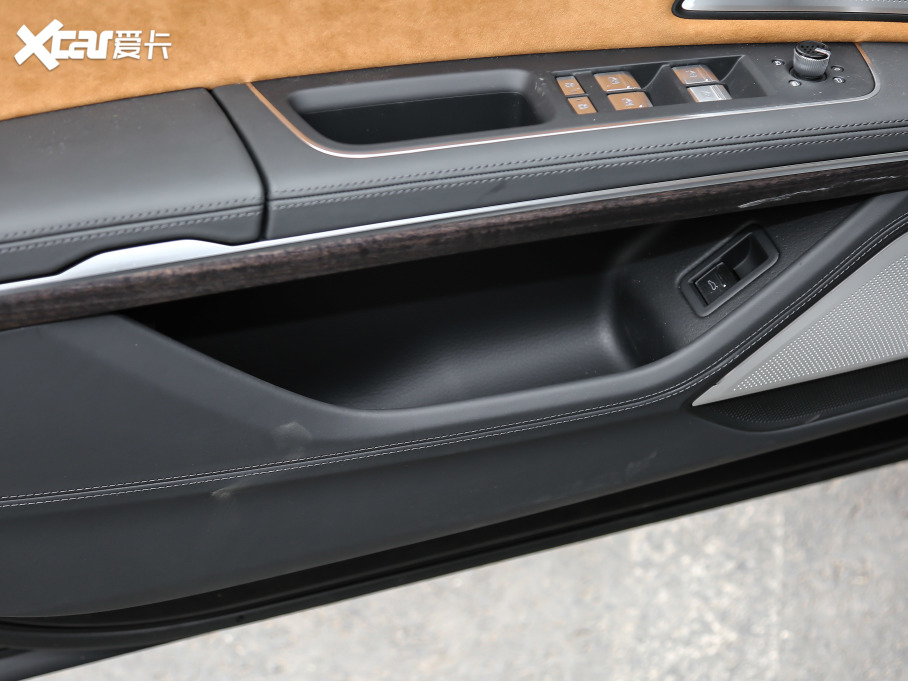 2021��W��A8 60 TFSI quattro ���F��