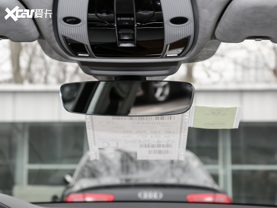 2021��?yu��n)W��A8 60 TFSI quattro ���F��