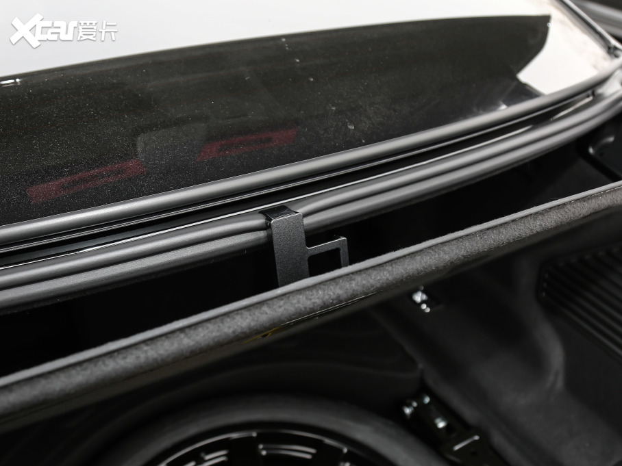 2021��?yu��n)W��A8 60 TFSI quattro ���F��