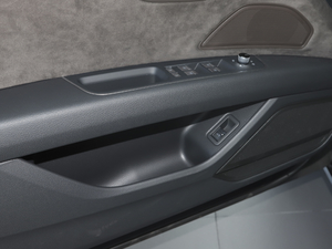 202150 TFSI quattro m ǰTg