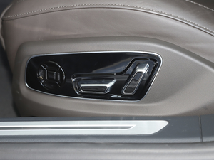 202150 TFSI quattro m {{