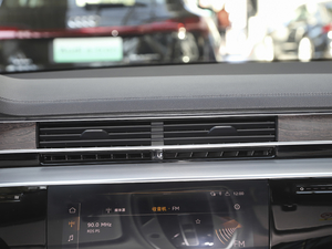 202150 TFSI quattro m {(dio)L