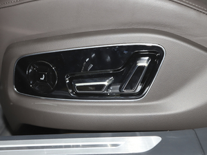 202155 TFSI quattro A {{