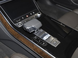 2021款50 TFSI quattro 豪华型 换挡杆