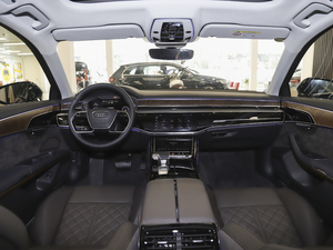 2021款50 TFSI quattro 豪华型 内饰全景