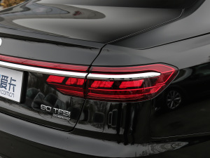 202160 TFSI quattro F ^