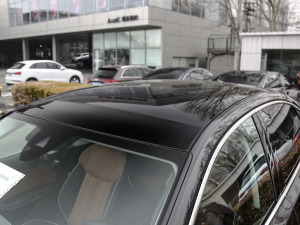 2021款60 TFSI quattro 尊贵型 车顶