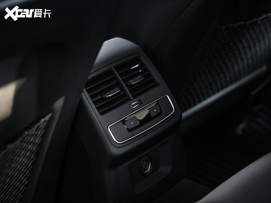 2021WA5 40 TFSI quattro AӸ