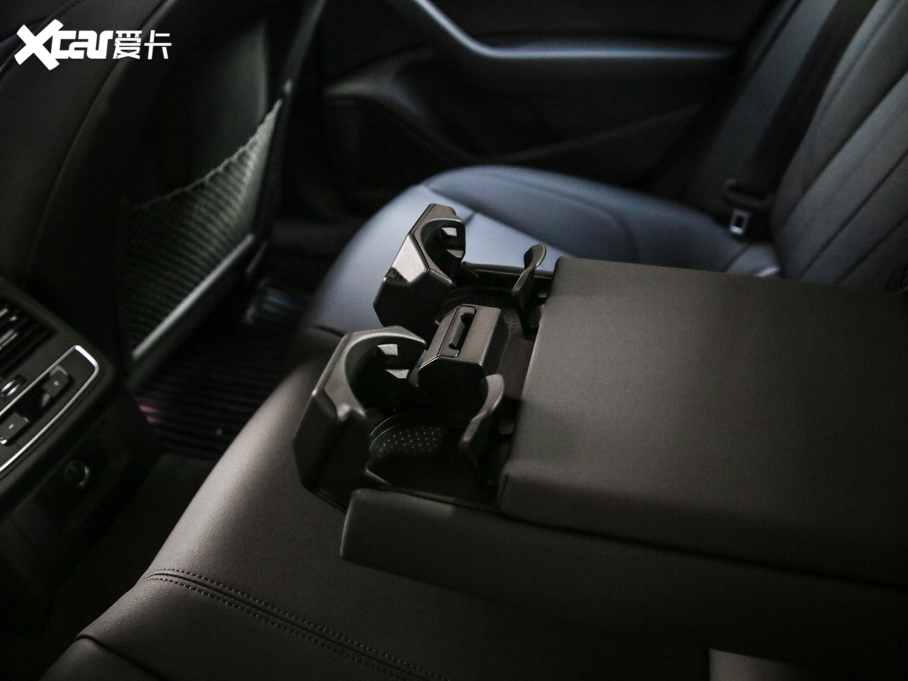 2021WA5 40 TFSI quattro AӸ