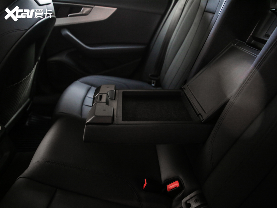 2021WA5 40 TFSI quattro AӸ