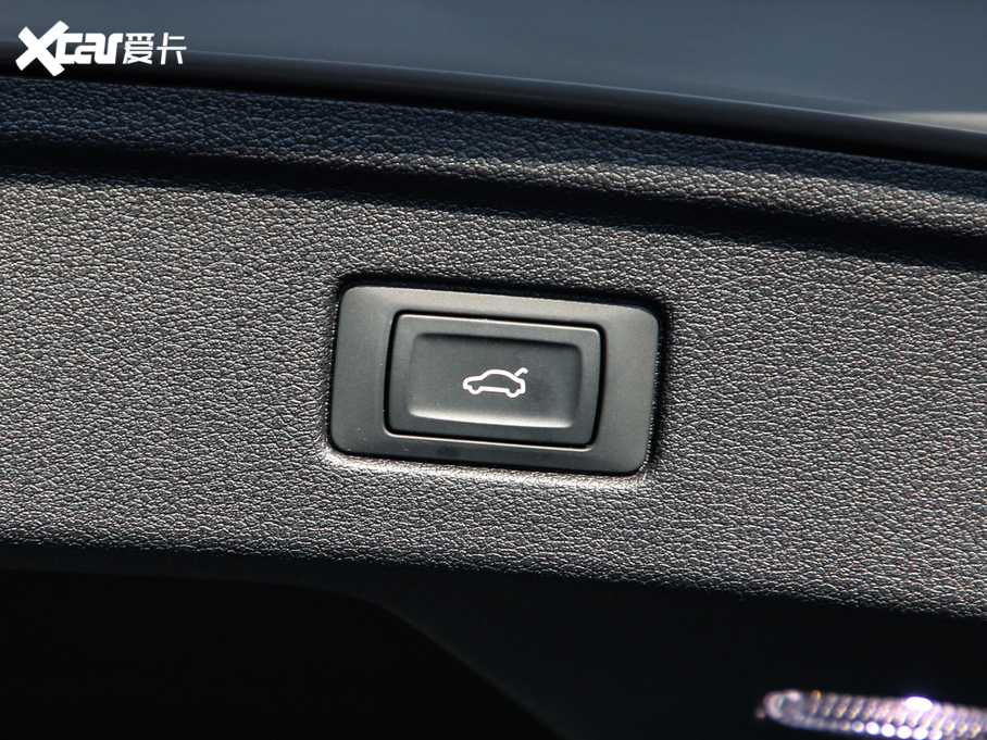 2021WA5 40 TFSI quattro AӸ