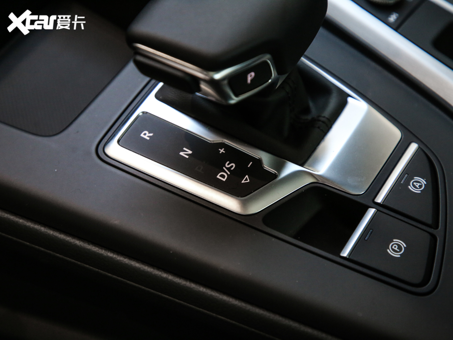 2021WA5 40 TFSI quattro AӸ