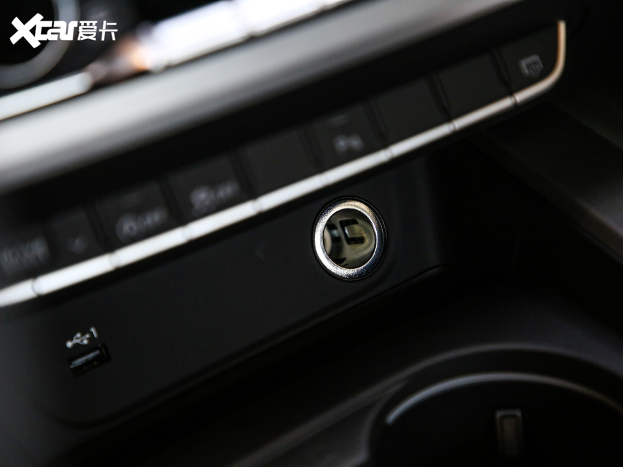 2021WA5 40 TFSI quattro AӸ