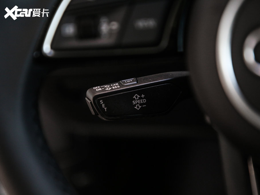 2021WA5 40 TFSI quattro AӸ