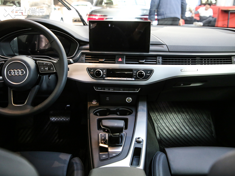 2021?yun)WA5 40 TFSI quattro A(dng)