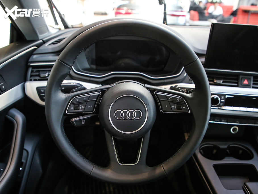 2021WA5 40 TFSI quattro AӸ