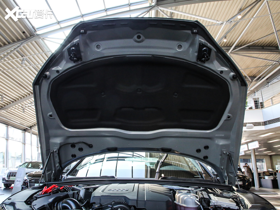 2021WA5 40 TFSI quattro AӸ