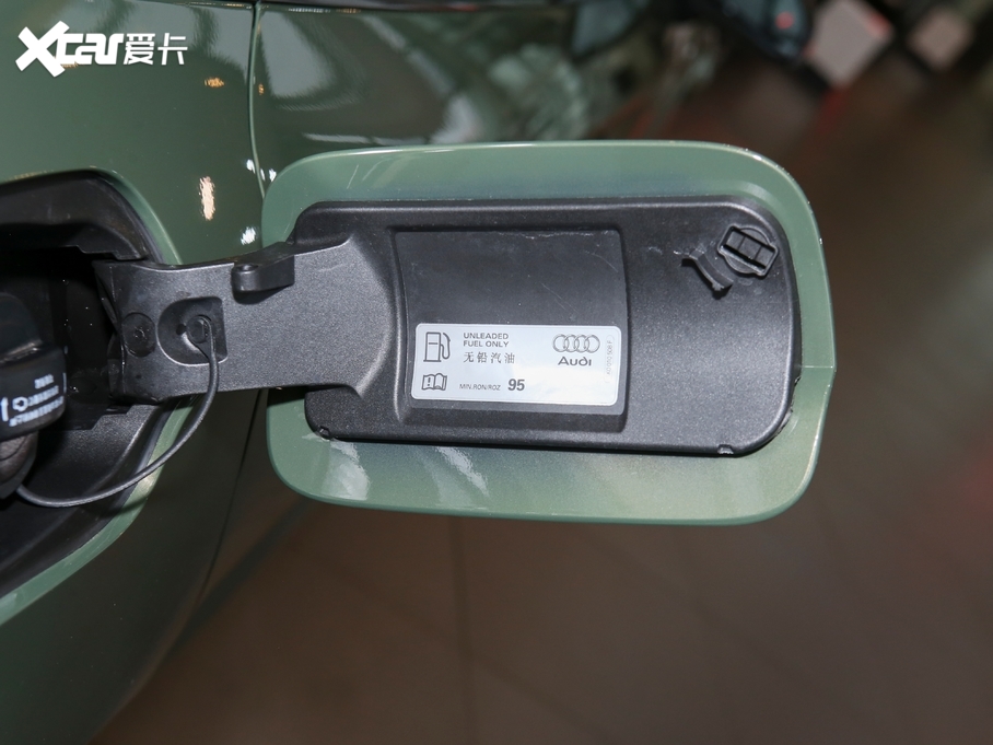 2021?yun)WA5 40 TFSI quattro A(dng)