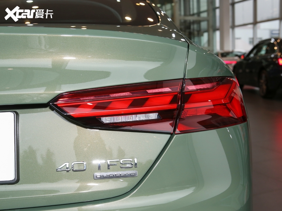 2021WA5 40 TFSI quattro AӸ