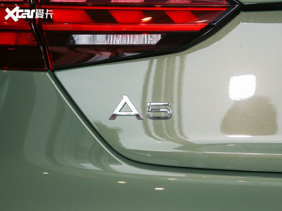 2021?yun)WA5 40 TFSI quattro A(dng)