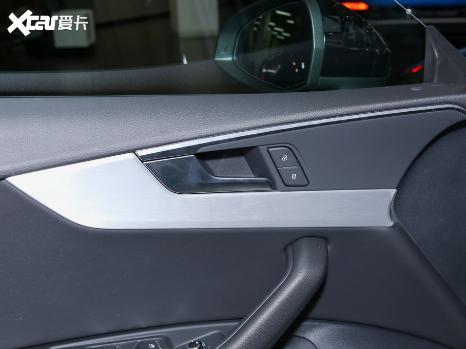 2021WA5 40 TFSI quattro AӸ