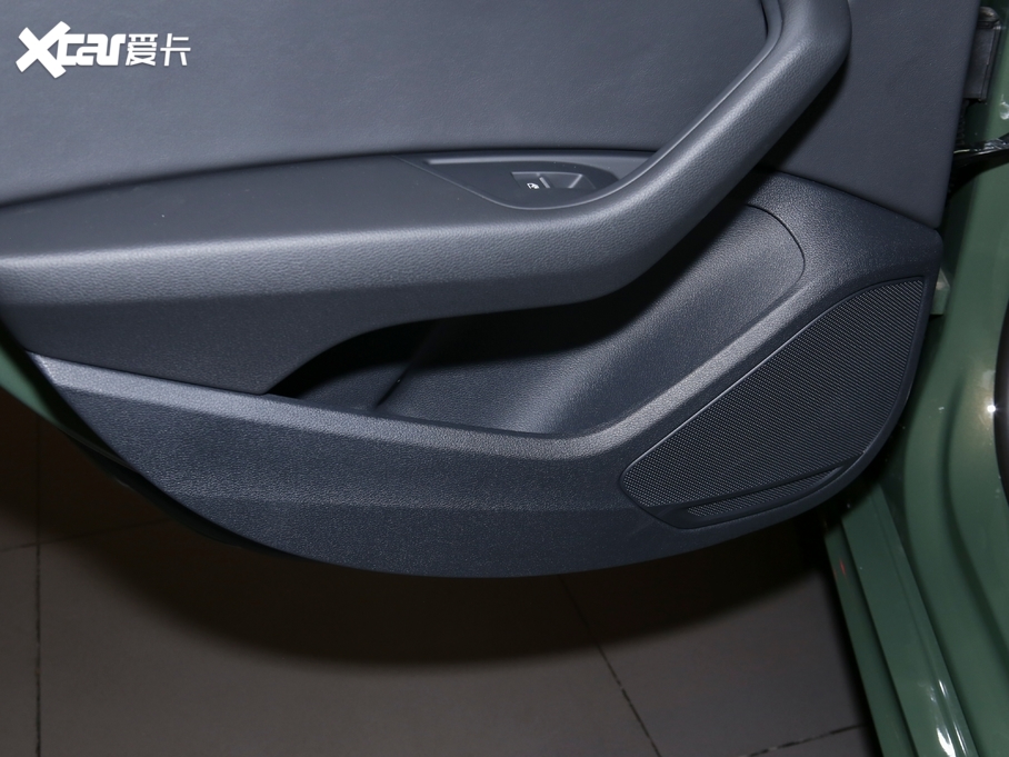 2021WA5 40 TFSI quattro AӸ