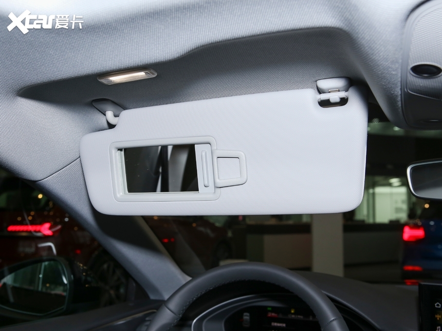 2021WA5 40 TFSI quattro AӸ