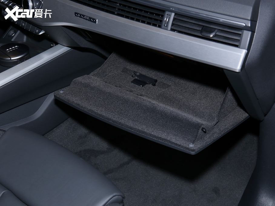 2021WA5 40 TFSI quattro AӸ