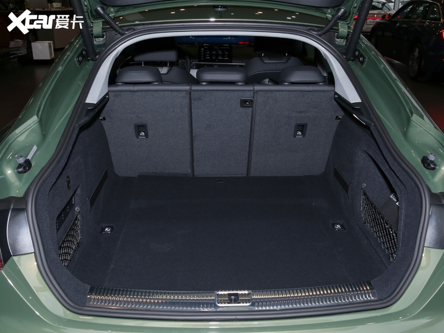 2021WA5 40 TFSI quattro AӸ