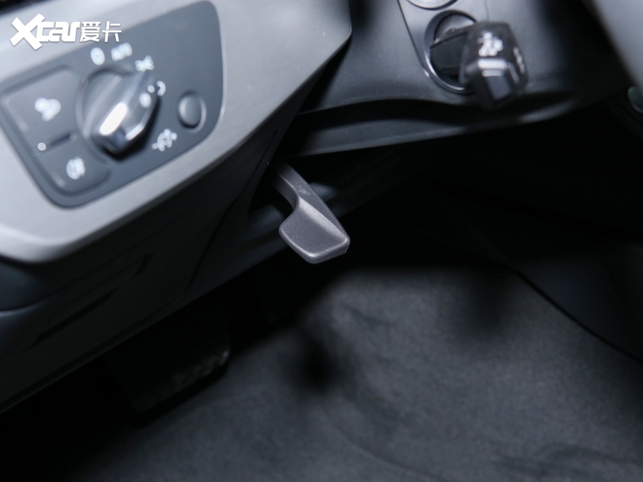 2021WA5 40 TFSI quattro AӸ