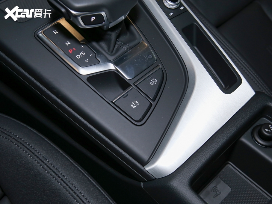 2021WA5 40 TFSI quattro AӸ