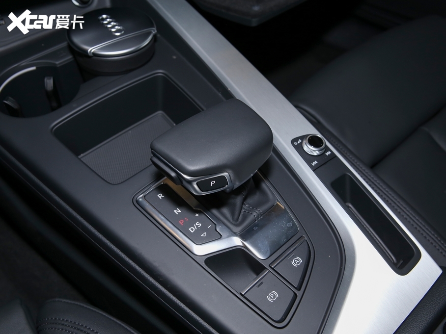 2021WA5 40 TFSI quattro AӸ