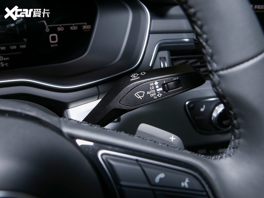 2021WA5 40 TFSI quattro AӸ