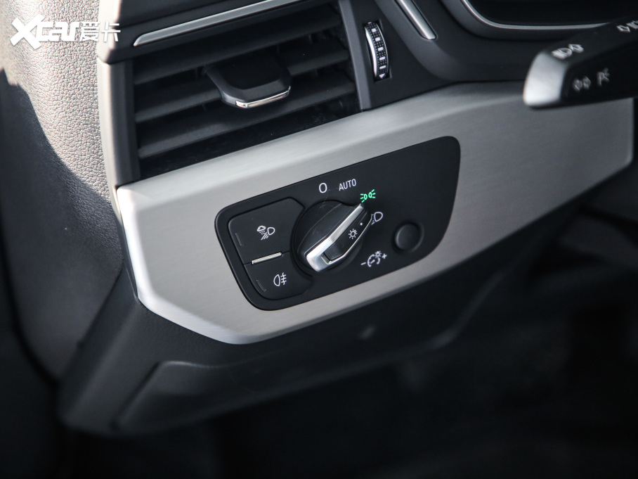 2021?yun)WA5 40 TFSI quattro A