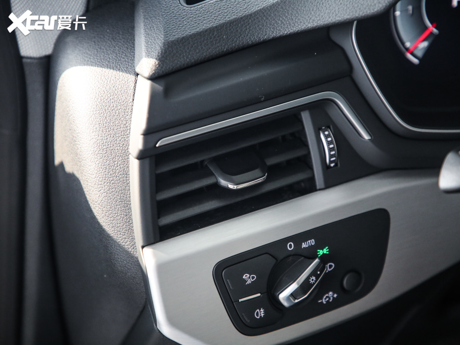 2021��W��A5 40 TFSI quattro ���A������