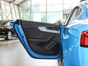 202145 TFSI quattro xӸ ܇T