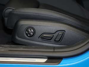 202145 TFSI quattro xӸ {{