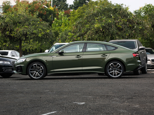 2021款45 TFSI quattro 臻选动感型 正侧（左）