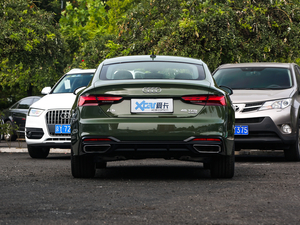 2021款45 TFSI quattro 臻选动感型 正后	