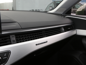 202145 TFSI quattro xӸ п؅^