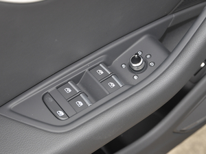 202145 TFSI quattro xӸ {܇ƅ^	