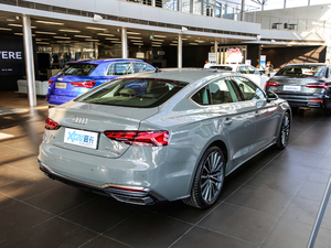 202140 TFSI quattro AӸ w^