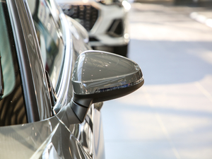 202140 TFSI quattro AӸ ҕR